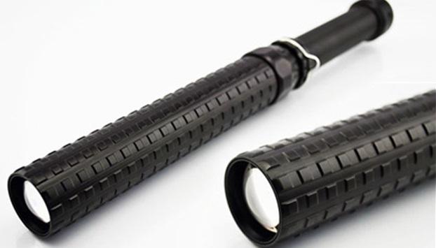 sturdy aluminium defense led torch light extendable 30cm to 40cm